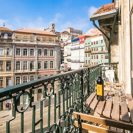 Merc Sao Joao Com Varanda, Rua Do