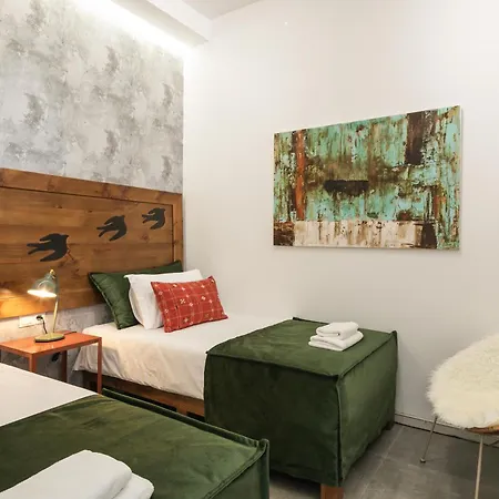 Merc Sao Joao Com Varanda, Rua Do Apartment
