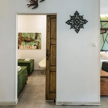Apartment Merc Sao Joao Com Varanda, Rua Do *